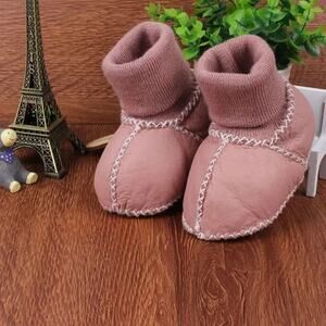 New leather, lined baby winter shoes Size 1